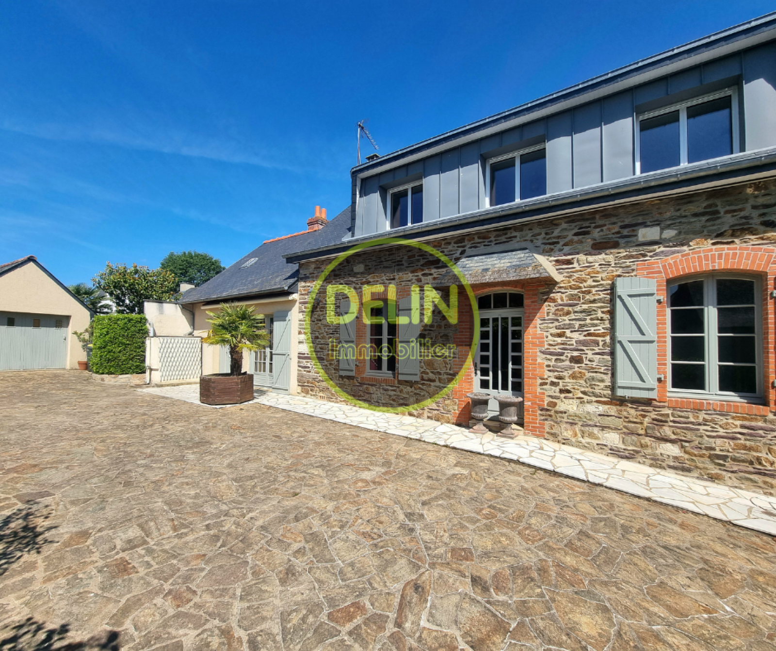Maison 6 pièces 106 m² · à St Erblon · 106 m² · 349 900 €